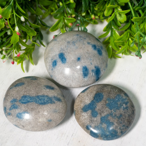 Dumortierite in Quartz Palmstone