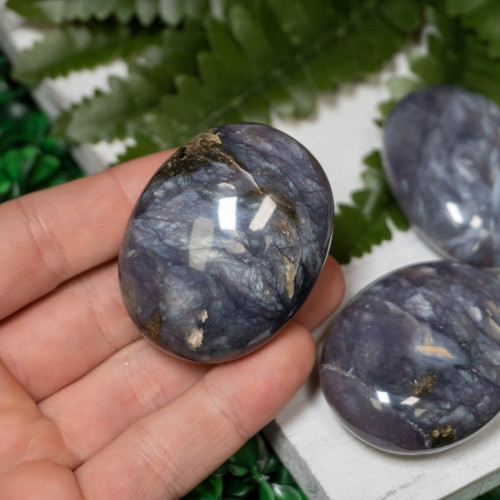 Grape Agate Meanings and Crystal Properties The Crystal Council