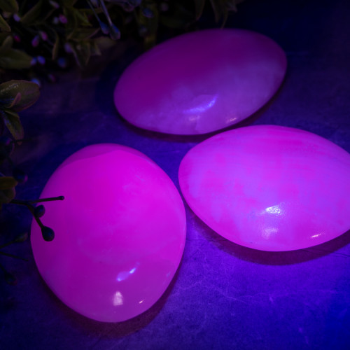 Large Mangano Calcite Palmstone