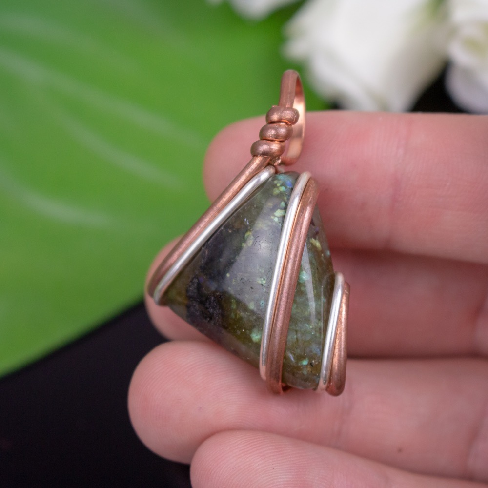 Labradorite Triangel Wrap