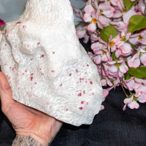 Spinel in White Marble #1