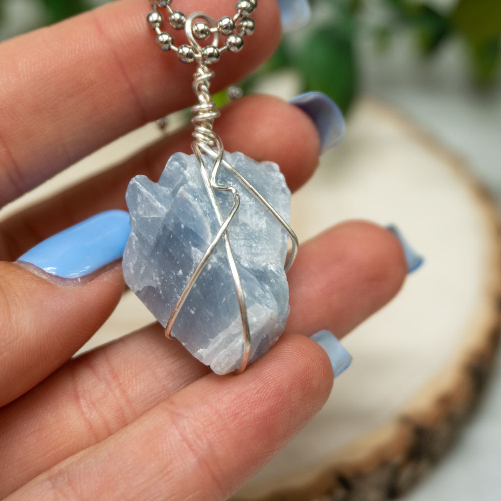Amazon.com: NEZIH Natural Blue Celestite Geode Crystal Pendant Quartz Stone  Divination ewelry Necklace Necklace : Clothing, Shoes & Jewelry
