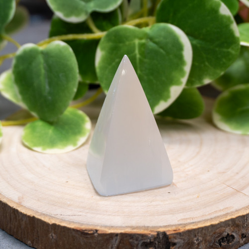 Selenite Triangle Point Random