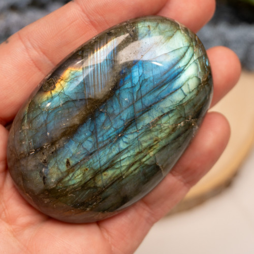 High Flash Labradorite Palmstone #8