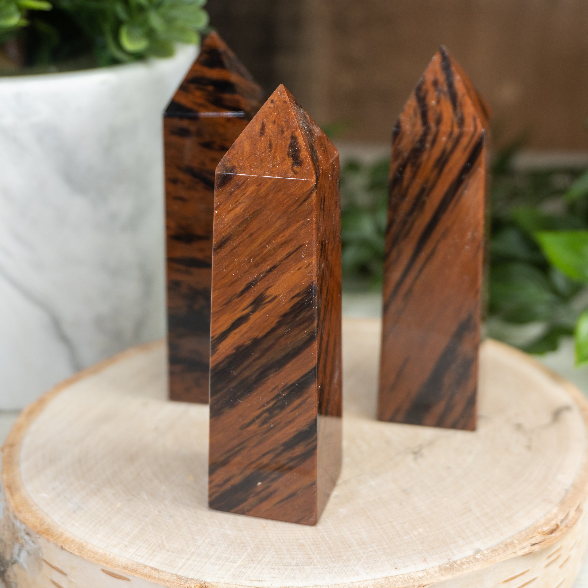 Mahogany Obsidian Obelisk