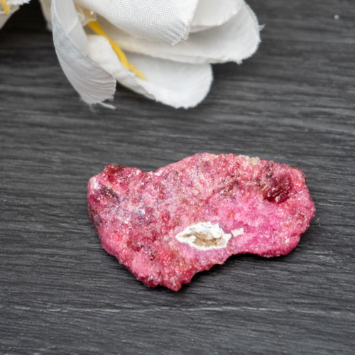 Vlasovite with Gittinsite in Eudialyte #1