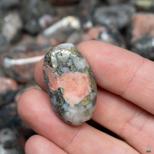 Triplite, Wagnerite and Pyrite in Quartz