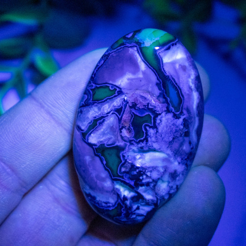 Volcano Agate (UV Reactive) Palmstone #6