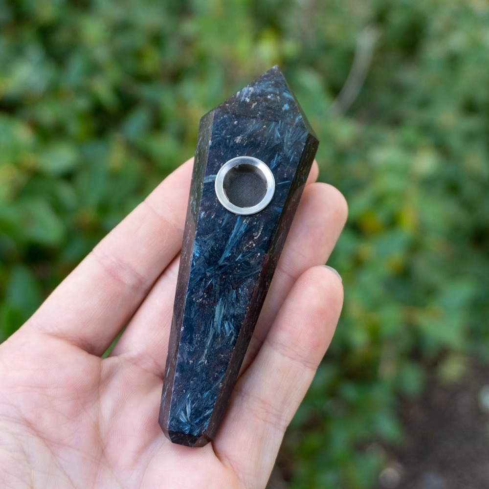 Arfvedsonite Smoking Bowl