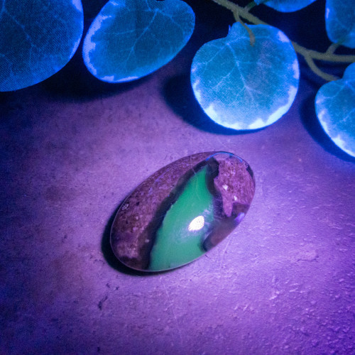 Volcano Agate Palmstone (UV Reactive) #9