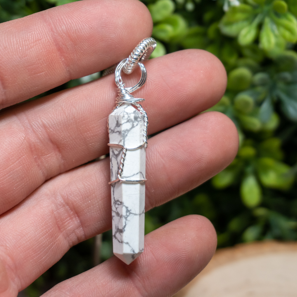 Gemstone Crystal & Charm Layered Necklace Set - White Howlite –  YarnNecklaces