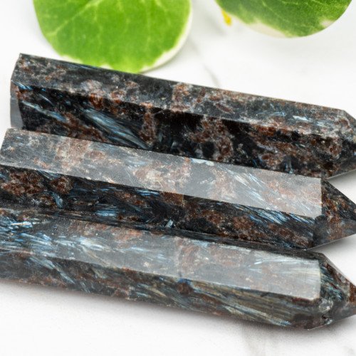 Garnet in Arfvedsonite Tower Random