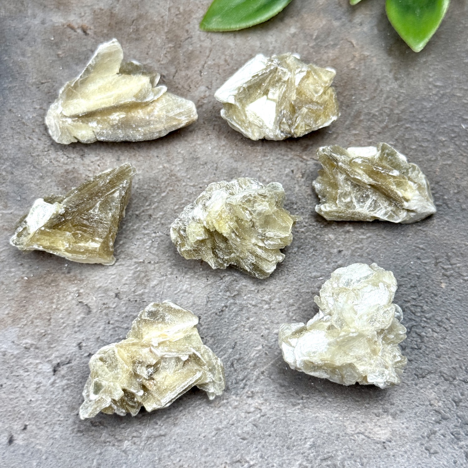 Small Pineapple Muscovite