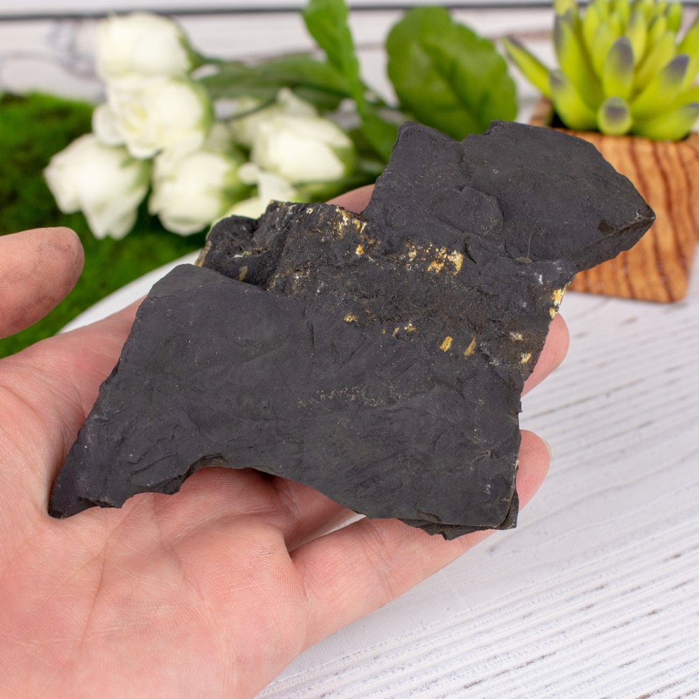 A Stone With Potent and Grounding Qualities, Shungite – Telegraph